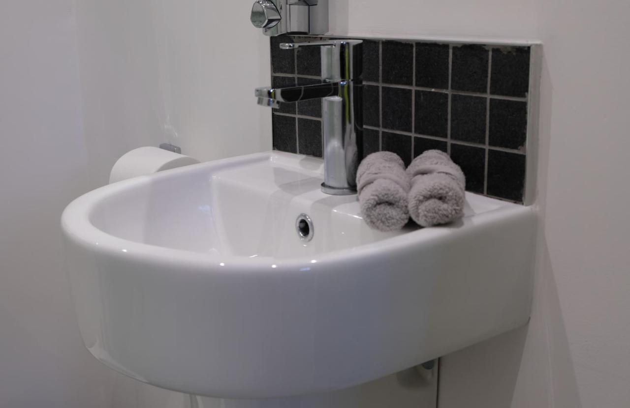 Rosemary House Brs Airport Accommodation Winford Buitenkant foto