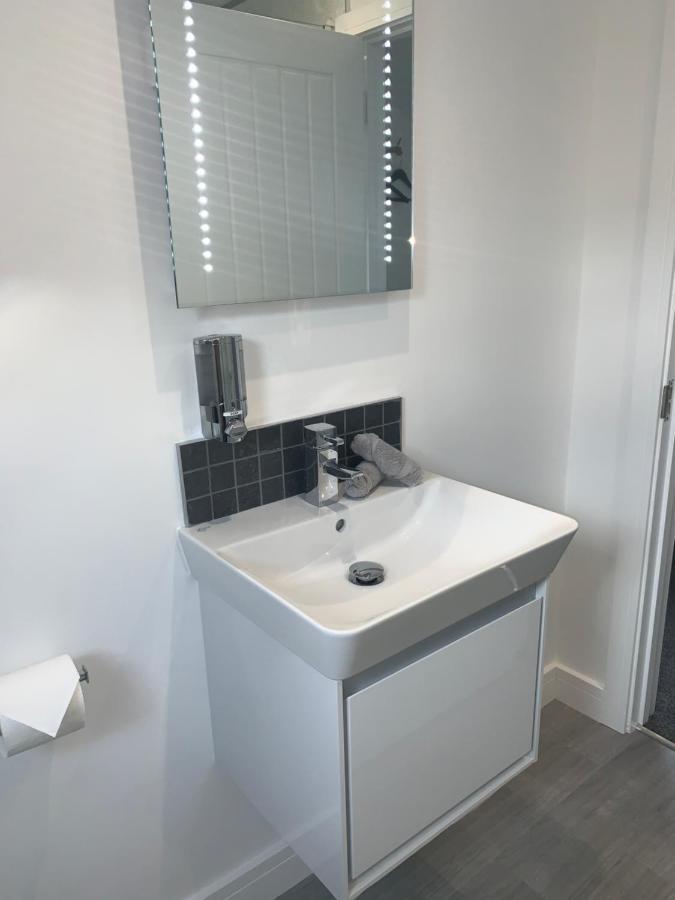 Rosemary House Brs Airport Accommodation Winford Buitenkant foto