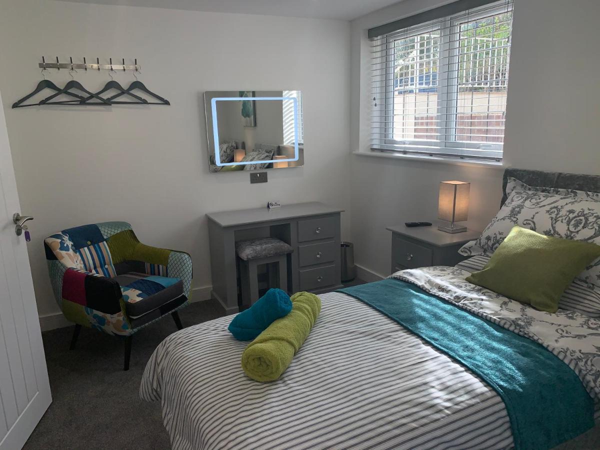Rosemary House Brs Airport Accommodation Winford Buitenkant foto